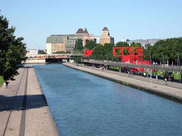 Open air cinema in La Villette - the magic of an outdoor canvas