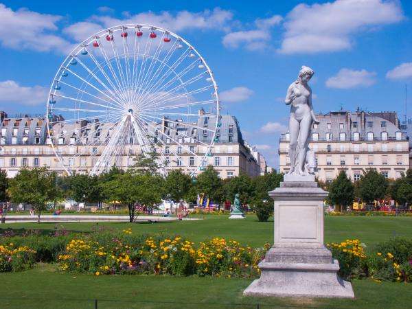 Go green at the Tuileries Garden