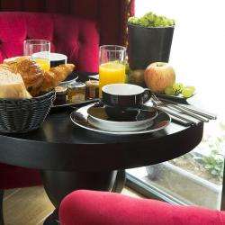 Hotel Les Théâtres Paris - Café et croissants 2