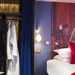 Hotel Les Théâtres Paris - Chambre dressing